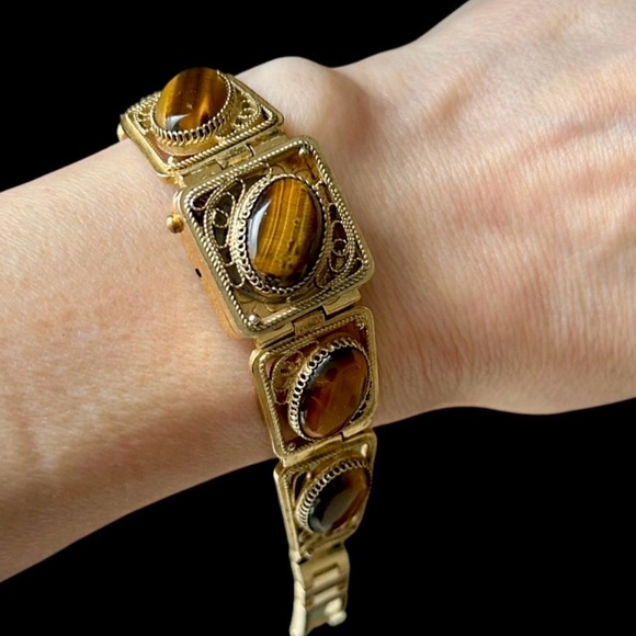 Vintage Tiger’s Eye CHAIKA (ЧАЙКА) Filigree Wristwatch Bracelet